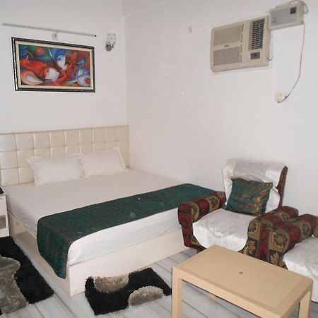 Ds Residency Varanasi-Prime Location-Parking Exteriér fotografie